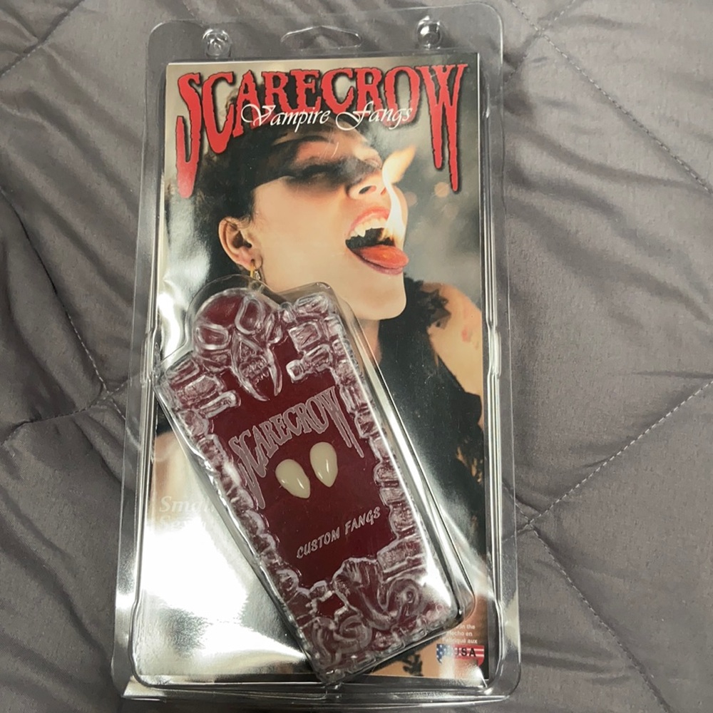 Scarecrow Vampire Fangs